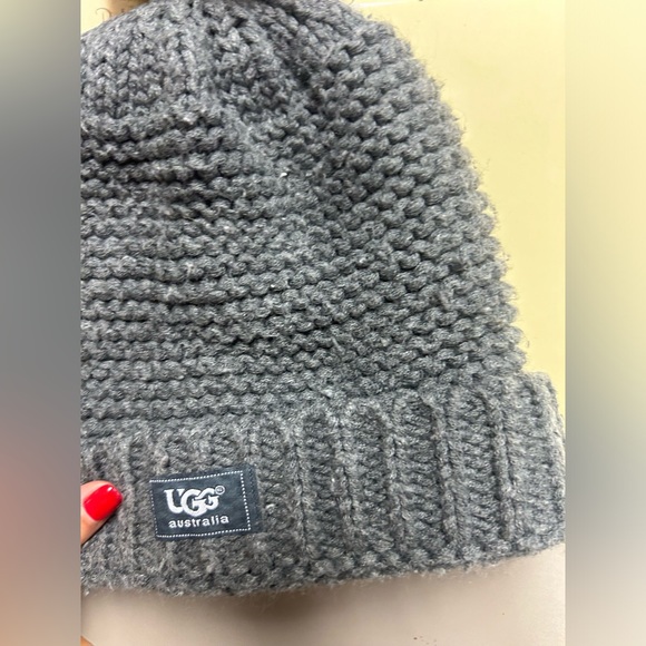 UGG Women's Grey Hat - Picture 3 of 7